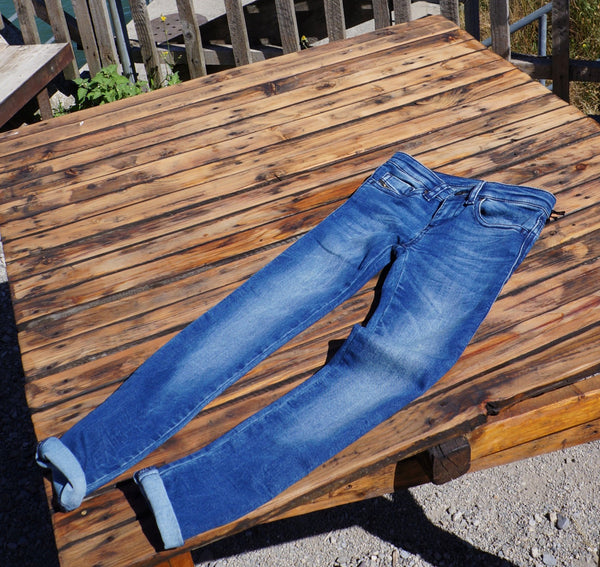 Neu! DIESEL Jeanshose - 8 Jahre Mädchen (128cm)