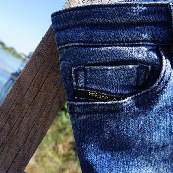 Neu! DIESEL Jeanshose - 8 Jahre Mädchen (128cm)